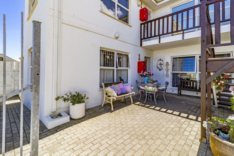 1 Bedroom Property for Sale in Gordons Bay Village Western Cape